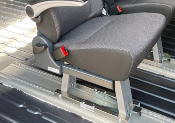 Schnierle Sicom2 Einzelsitz Fiat Ducato Drehfunktion Detail