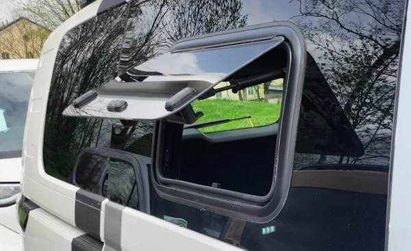 Fenstereinbau & Tausch für Wohnmobile - VW ID Buzz Fenster Einbau