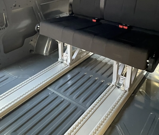 Detailaufnahme Schnierle SL3 Schlafsitzbank Peugeot Boxer