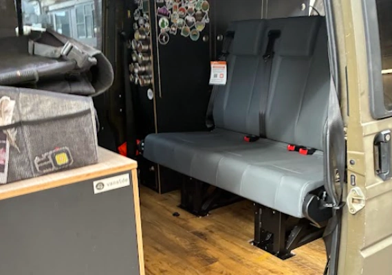 Sicherheitsdetails Schnierle SL3 Schlafsitzbank VW T4